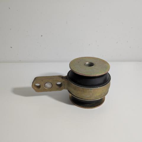 TASSELLO SUPPORTO SOSPENSIONE MOTORE POSTERIORE LANCIA DELTA ORIGINALE 82418651