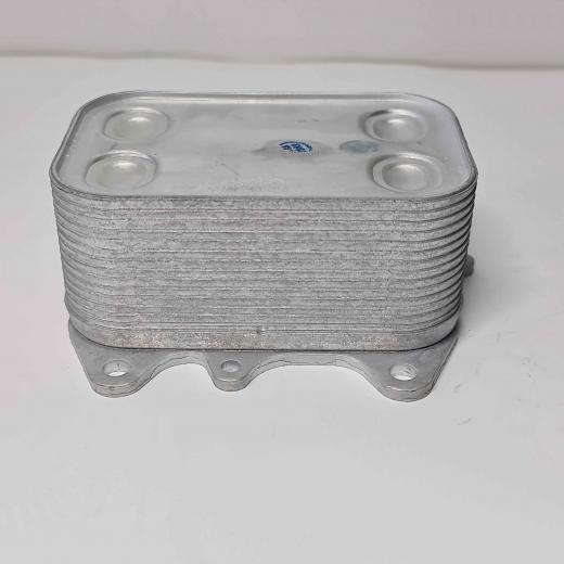 RADIATORE OLIO AUDI A1 - SEAT ALTEA - IBIZA  - SKODA  - VW POLO PER 03L117021B