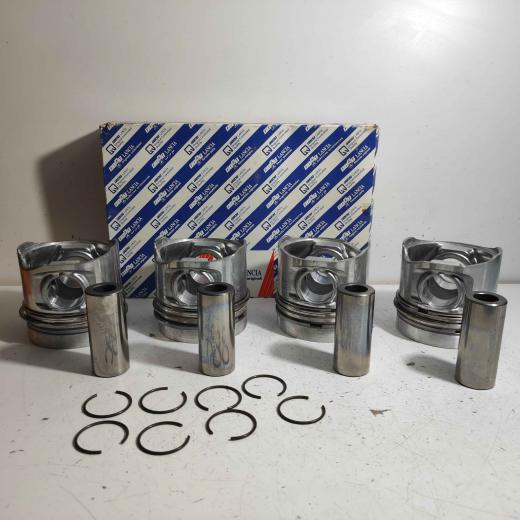 KIT 4 PEZZI PISTONI STANTUFFO STD FIAT ARGENTA - DUCATO 2.5 TD ORIGINALE 7302280