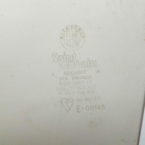 VETRO SCENDENTE ANTERIORE DESTRO ALFA ROMEO ALFETTA 2000 ORIGINALE